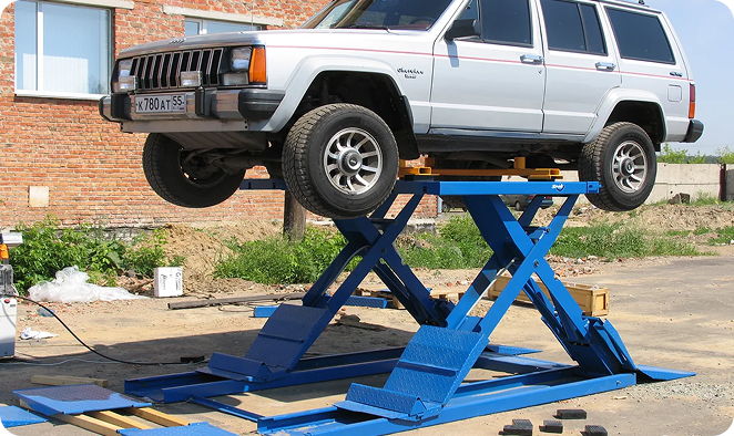 Первый ножничный подъемник